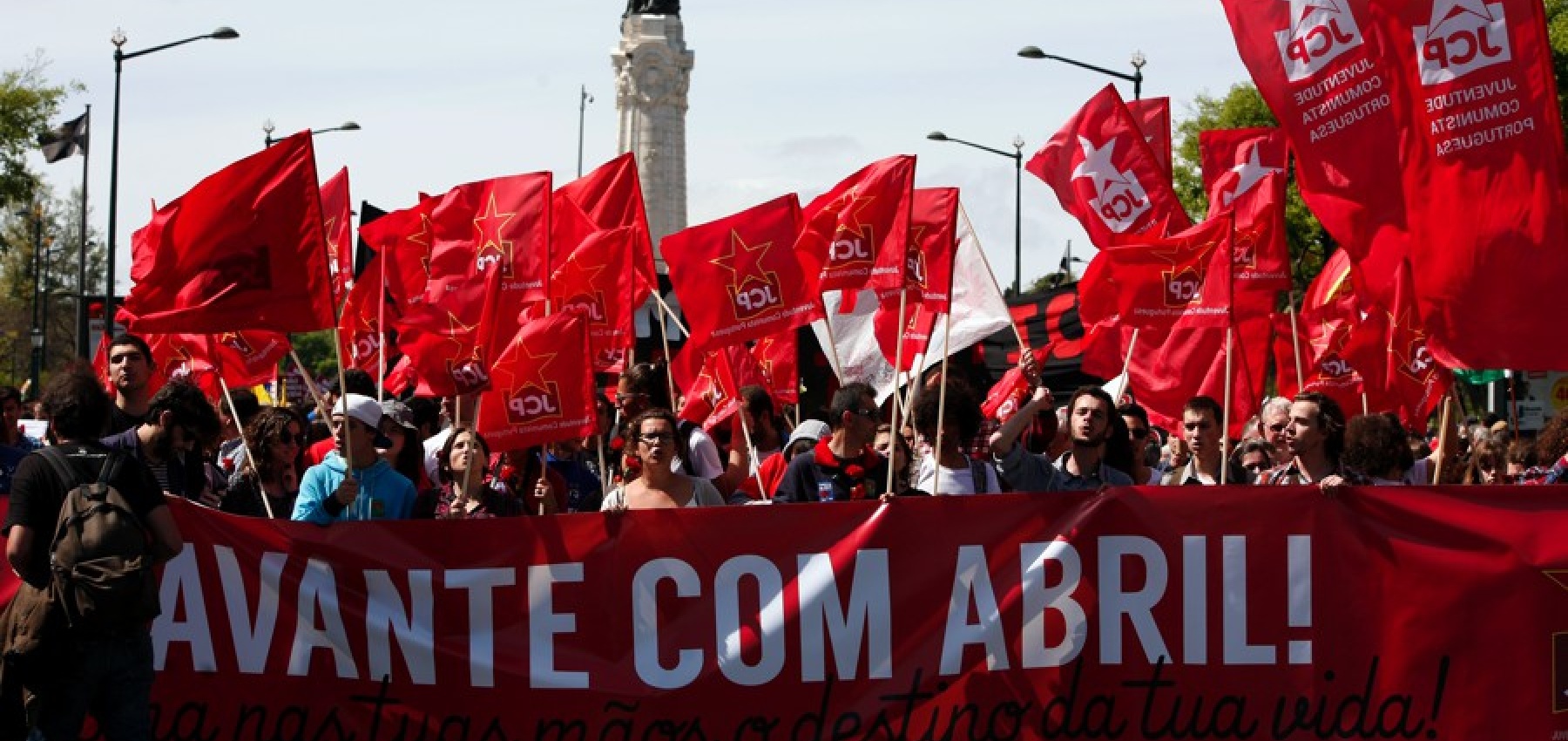 Popular celebrations of the 40th Anniversary of the April 25