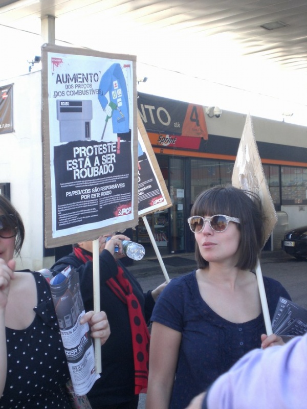 Acção de protesto contra o aumento do preço dos combustiveis