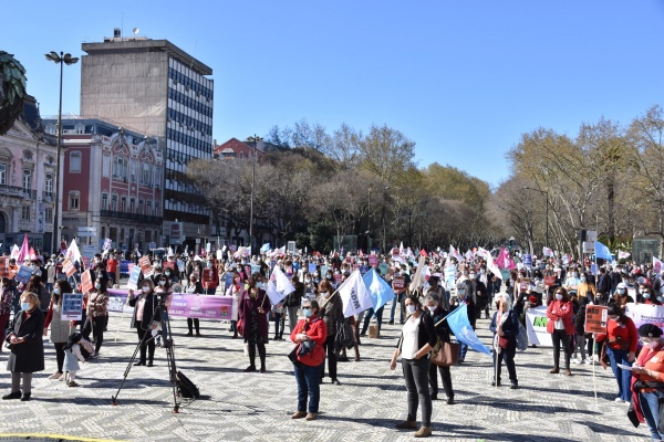 Combative journey of Portuguese women