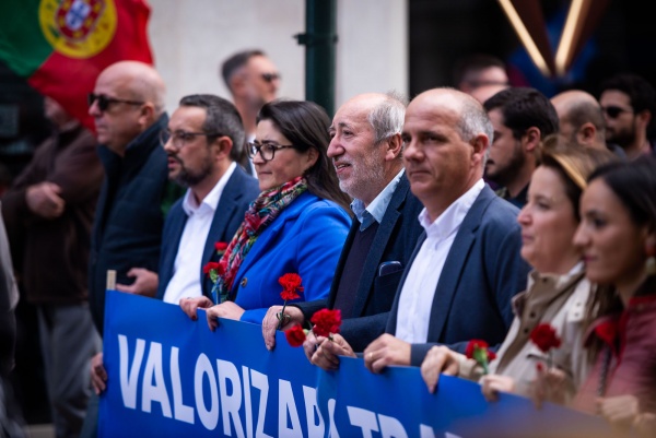 Comício CDU enche Rossio