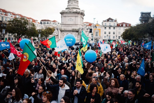 Comício CDU enche Rossio