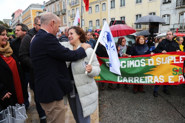 Concentração de trabalhadores na Assembleia da República, CGTP-IN