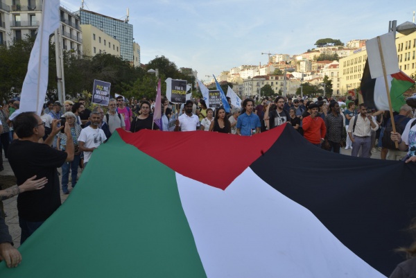 "For Peace in the Middle East! For the rights of the Palestinian people"