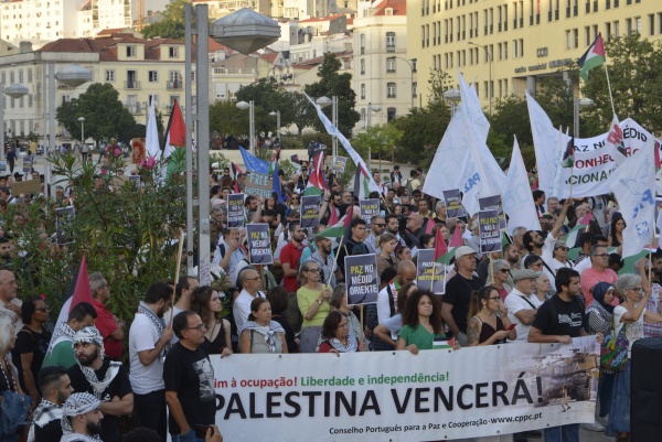 "For Peace in the Middle East! For the rights of the Palestinian people"