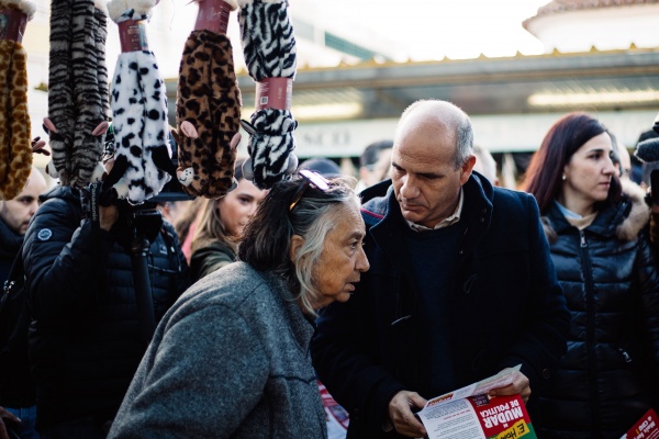 Contacto com a população na Feira da Malveira