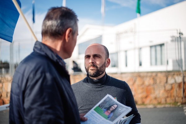 Contacto com trabalhadores da Faurecia