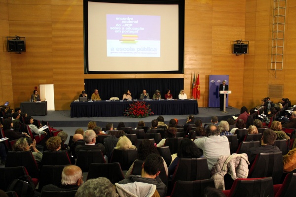 Encontro Nacional do PCP sobre a educação em Portugal «A Escola Pública, gratuita e de qualidade, pilar do desenvolvimento»