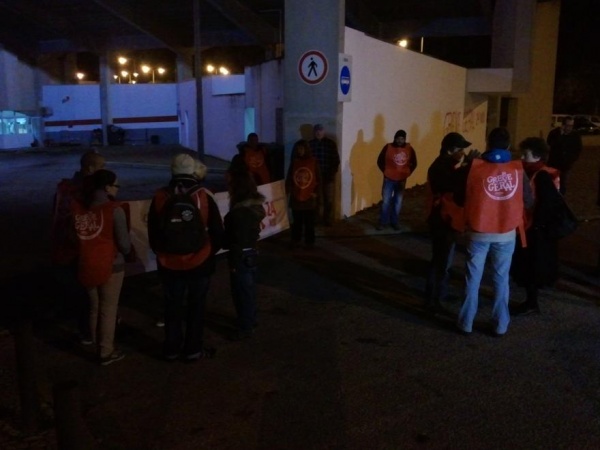 piquete no terminal rodoviário de Évora