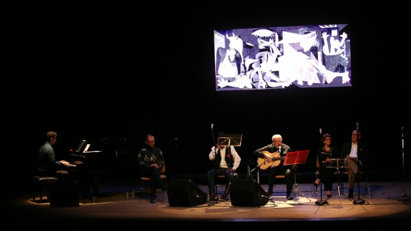 Iniciativa cultural «Pela Paz, amizade, cooperação entre os povos»