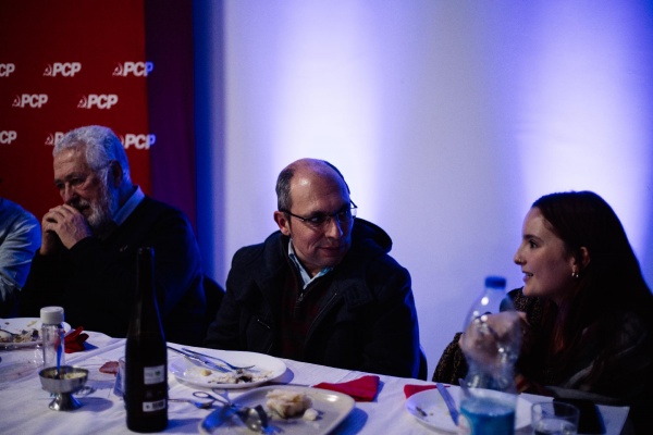 Jantar de fim de ano «É hora de mudar e política» em Braga