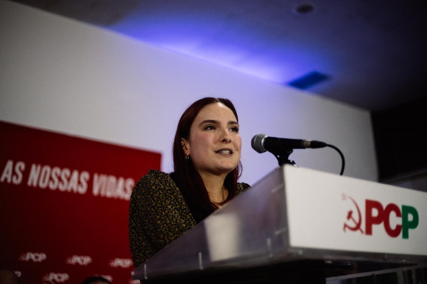 Jantar de fim de ano «É hora de mudar e política» em Braga