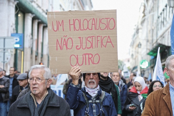 Manifestação pela Paz no Médio Oriente e pelos direitos do Povo Palestiniano