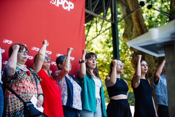 Passeio das Mulheres CDU do Porto em Vilar de Mouros