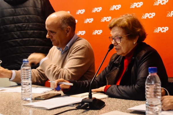 Sessão «Pelo direito à Habitação – testemunhos da realidade na região do Porto»