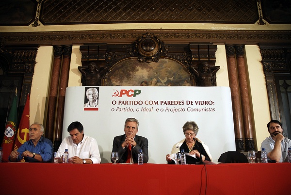 Sessão Pública "O Partido com Paredes de Vidro: o Partido, o Ideal e o Projecto Comunista"